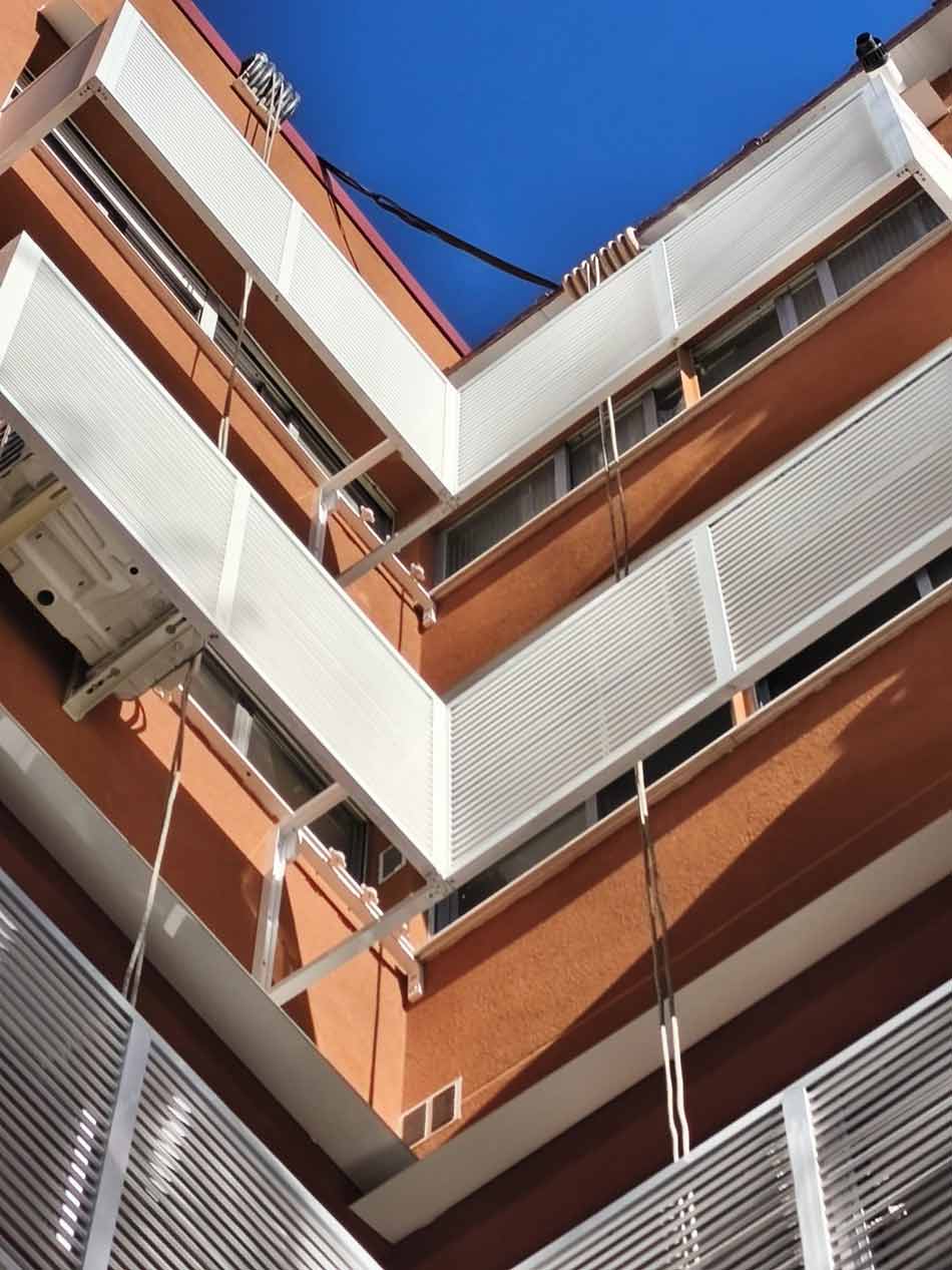 Instalación de celosías metálicas en Madrid