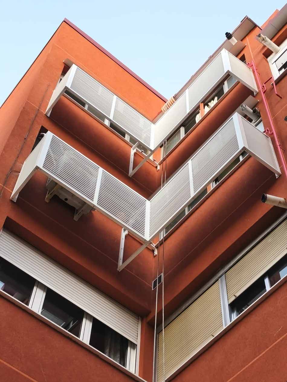 Instalación de celosías metálicas en Madrid