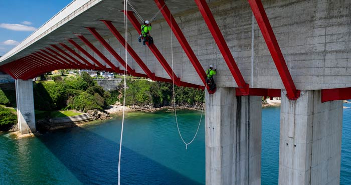 Puentes, presas e infraestructuras hidráulicas